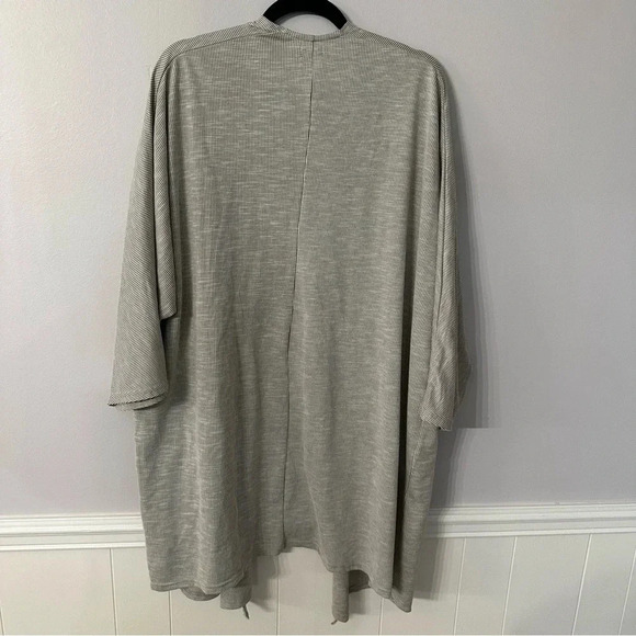 Donni Women's 3/4 Sleeve Gray Ribbed Open Cardigan w/ Pockets Sz OSFA Plus GUC - Picture 9 of 9